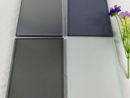 Verre feuilleté coloré