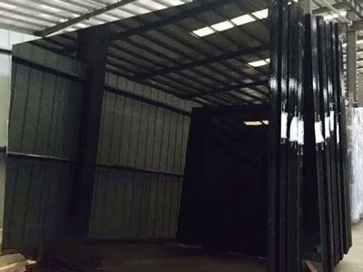 Vitrage automobile teinté